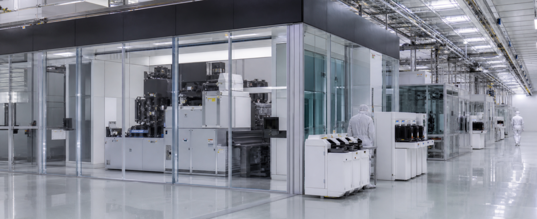 Samsung and ASML Deepen Semiconductor Collaboration Around High NA EUV and Future DRAM